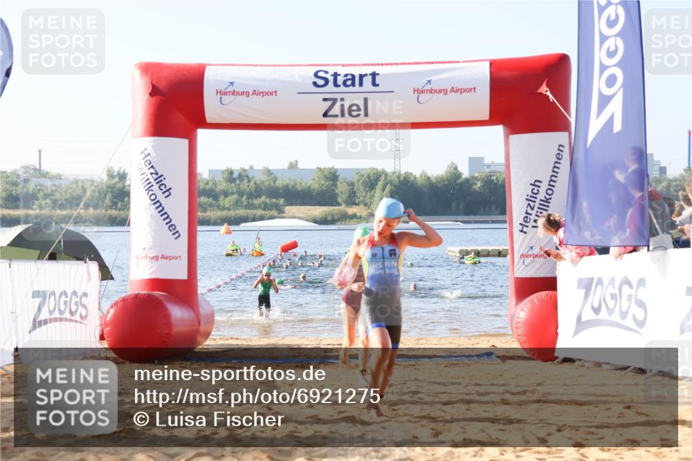 01.09.2024 - 17. Tribühne Triathlon Luisa Fischer http://msf.ph/oto/6921275 01.09.2024 09:02:32 Schwimmen 7, 11, 40, 43 meine-sportfotos.de