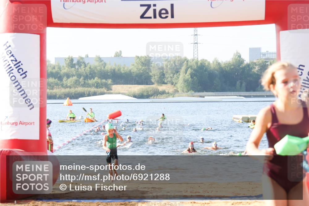 01.09.2024 - 17. Tribühne Triathlon Luisa Fischer http://msf.ph/oto/6921288 01.09.2024 09:02:34 Schwimmen 7, 11, 40, 43 meine-sportfotos.de
