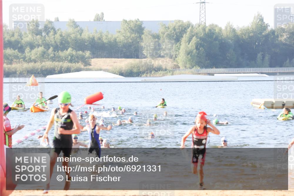 01.09.2024 - 17. Tribühne Triathlon Luisa Fischer http://msf.ph/oto/6921331 01.09.2024 09:02:44 Schwimmen 1, 25, 34, 37, 43 meine-sportfotos.de