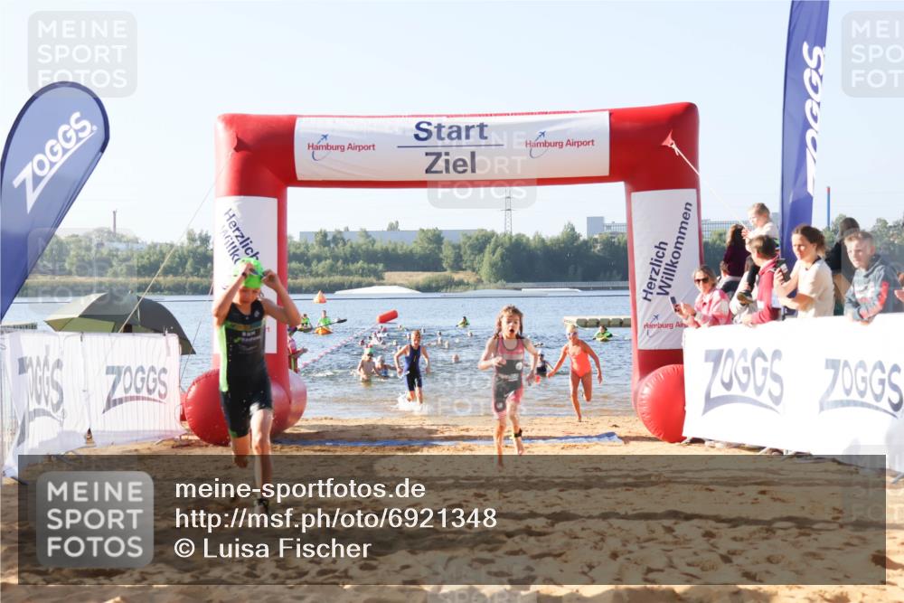 01.09.2024 - 17. Tribühne Triathlon Luisa Fischer http://msf.ph/oto/6921348 01.09.2024 09:02:46 Schwimmen 1, 25, 34, 37, 43 meine-sportfotos.de