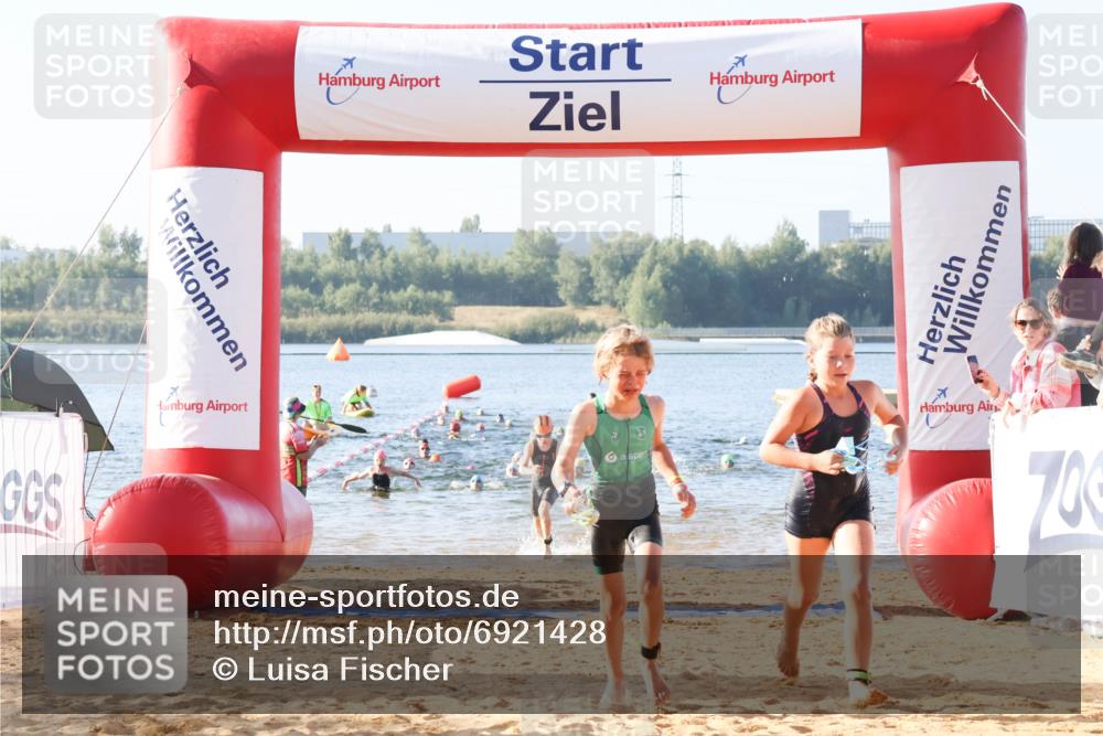 01.09.2024 - 17. Tribühne Triathlon Luisa Fischer http://msf.ph/oto/6921428 01.09.2024 09:03:02 Schwimmen 2, 10, 14, 23, 27, 32, 55 meine-sportfotos.de