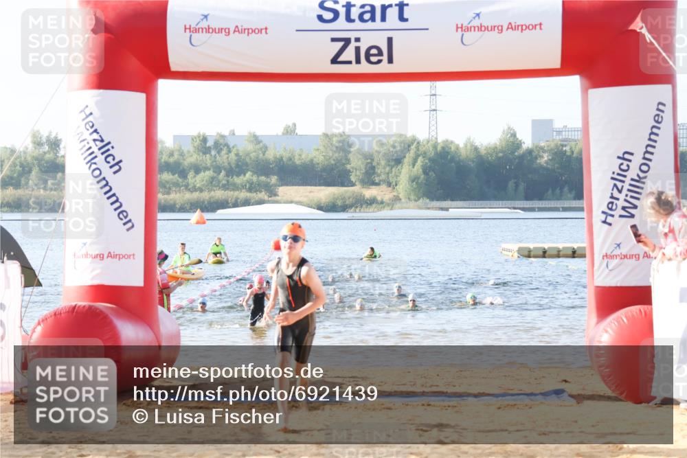 01.09.2024 - 17. Tribühne Triathlon Luisa Fischer http://msf.ph/oto/6921439 01.09.2024 09:03:05 Schwimmen 2, 10, 14, 23, 27, 32, 38, 51, 55 meine-sportfotos.de