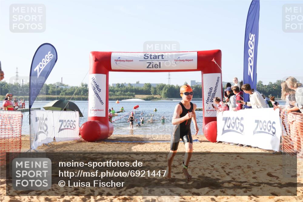 01.09.2024 - 17. Tribühne Triathlon Luisa Fischer http://msf.ph/oto/6921447 01.09.2024 09:03:07 Schwimmen 2, 23, 27, 38, 51 meine-sportfotos.de