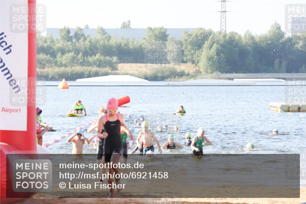 01.09.2024 - 17. Tribühne Triathlon Luisa Fischer http://msf.ph/oto/6921458 01.09.2024 09:03:11 Schwimmen 6, 18, 19, 27, 38, 50, 51, 1487 meine-sportfotos.de