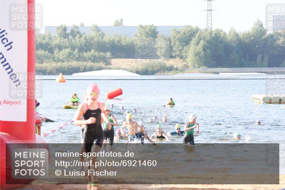 01.09.2024 - 17. Tribühne Triathlon Luisa Fischer http://msf.ph/oto/6921460 01.09.2024 09:03:12 Schwimmen 6, 18, 19, 27, 38, 50, 51, 1487 meine-sportfotos.de