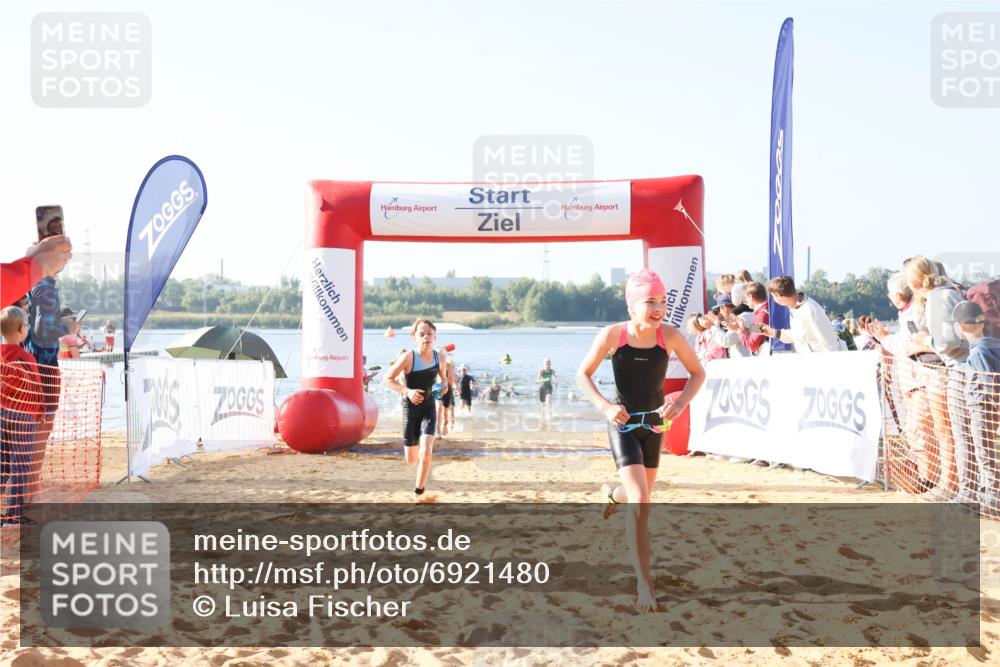 01.09.2024 - 17. Tribühne Triathlon Luisa Fischer http://msf.ph/oto/6921480 01.09.2024 09:03:15 Schwimmen 6, 13, 16, 18, 19, 27, 33, 38, 50, 51, 1487 meine-sportfotos.de
