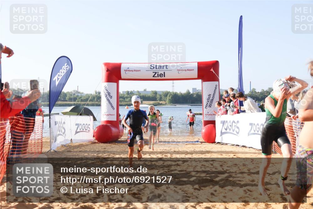 01.09.2024 - 17. Tribühne Triathlon Luisa Fischer http://msf.ph/oto/6921527 01.09.2024 09:03:22 Schwimmen 6, 13, 16, 18, 19, 20, 22, 33, 38, 46, 50, 51, 54, 1487 meine-sportfotos.de