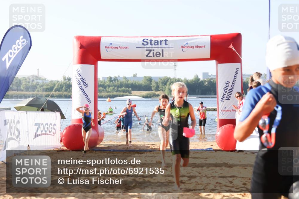 01.09.2024 - 17. Tribühne Triathlon Luisa Fischer http://msf.ph/oto/6921535 01.09.2024 09:03:24 Schwimmen 6, 13, 16, 18, 19, 20, 22, 33, 46, 50, 54, 1487 meine-sportfotos.de