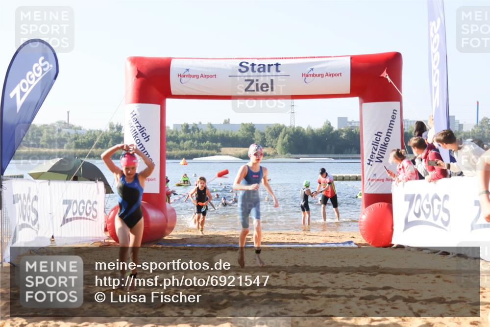 01.09.2024 - 17. Tribühne Triathlon Luisa Fischer http://msf.ph/oto/6921547 01.09.2024 09:03:25 Schwimmen 6, 13, 16, 18, 19, 20, 22, 33, 44, 46, 50, 54, 1487 meine-sportfotos.de