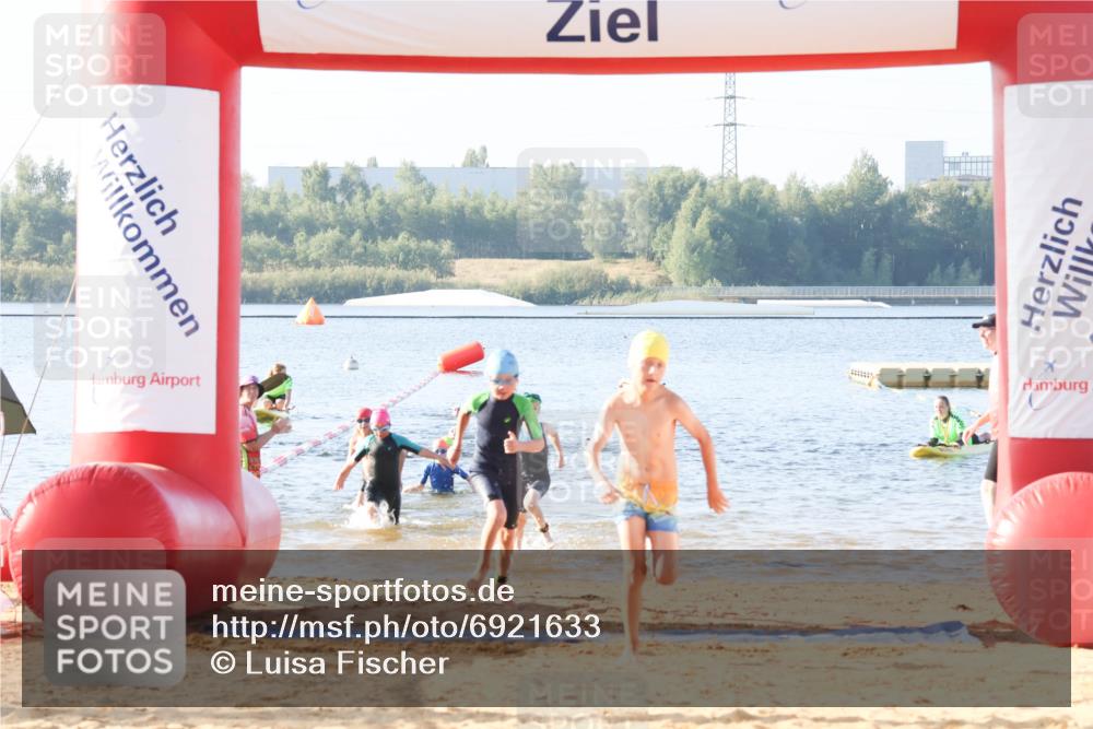 01.09.2024 - 17. Tribühne Triathlon Luisa Fischer http://msf.ph/oto/6921633 01.09.2024 09:03:43 Schwimmen 5, 9, 12, 26, 28, 31, 36, 44, 47, 56 meine-sportfotos.de