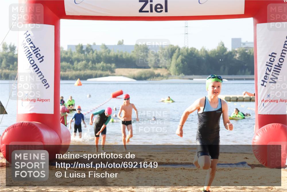 01.09.2024 - 17. Tribühne Triathlon Luisa Fischer http://msf.ph/oto/6921649 01.09.2024 09:03:47 Schwimmen 5, 9, 28, 31, 36, 41, 56 meine-sportfotos.de
