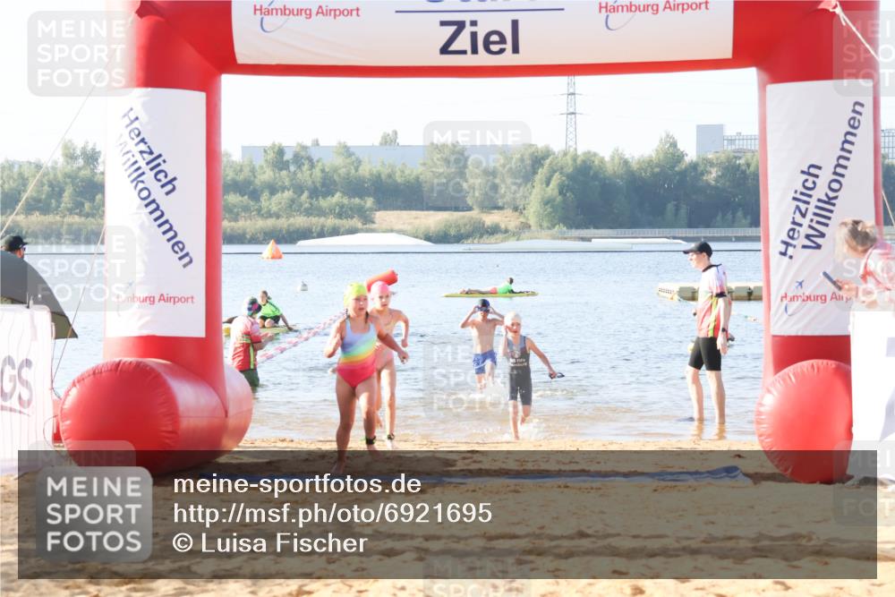 01.09.2024 - 17. Tribühne Triathlon Luisa Fischer http://msf.ph/oto/6921695 01.09.2024 09:04:04 Schwimmen 3, 24, 49, 76 meine-sportfotos.de