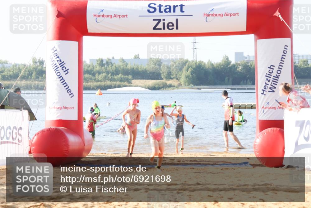 01.09.2024 - 17. Tribühne Triathlon Luisa Fischer http://msf.ph/oto/6921698 01.09.2024 09:04:05 Schwimmen 3, 24, 49, 76 meine-sportfotos.de