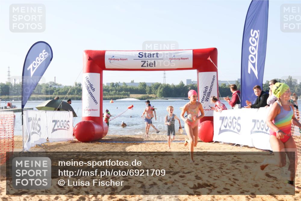 01.09.2024 - 17. Tribühne Triathlon Luisa Fischer http://msf.ph/oto/6921709 01.09.2024 09:04:08 Schwimmen 3, 24, 49, 76, 1488 meine-sportfotos.de