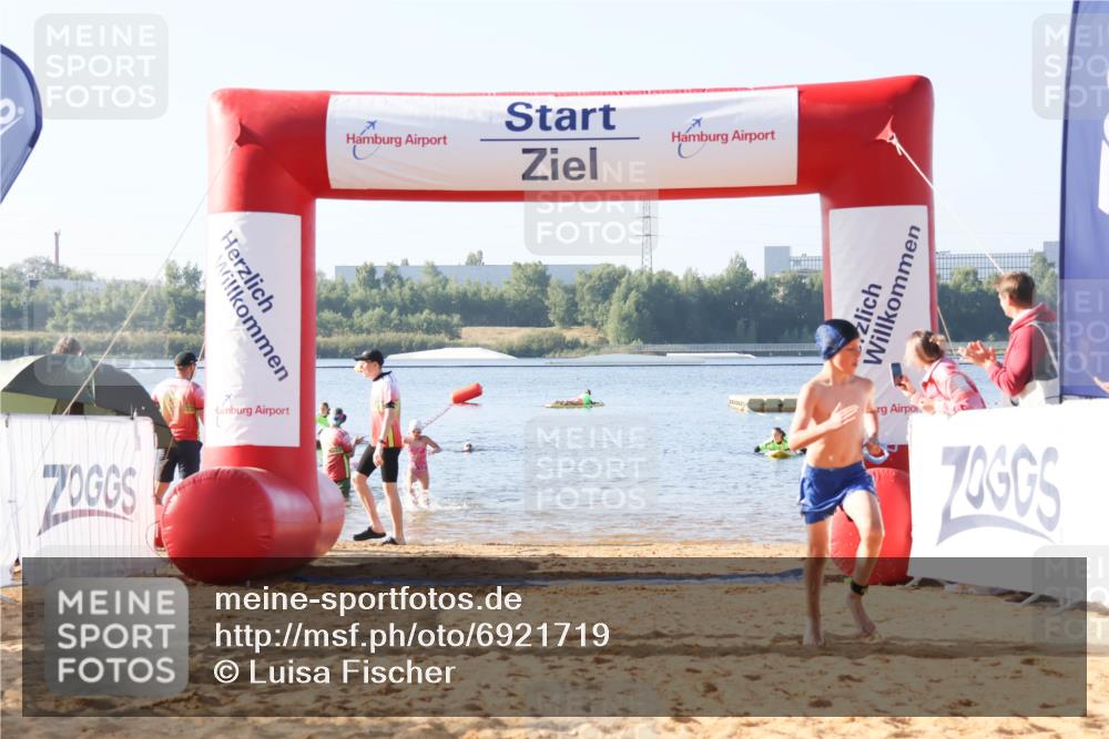 01.09.2024 - 17. Tribühne Triathlon Luisa Fischer http://msf.ph/oto/6921719 01.09.2024 09:04:10 Schwimmen 3, 24, 49, 76, 1488 meine-sportfotos.de