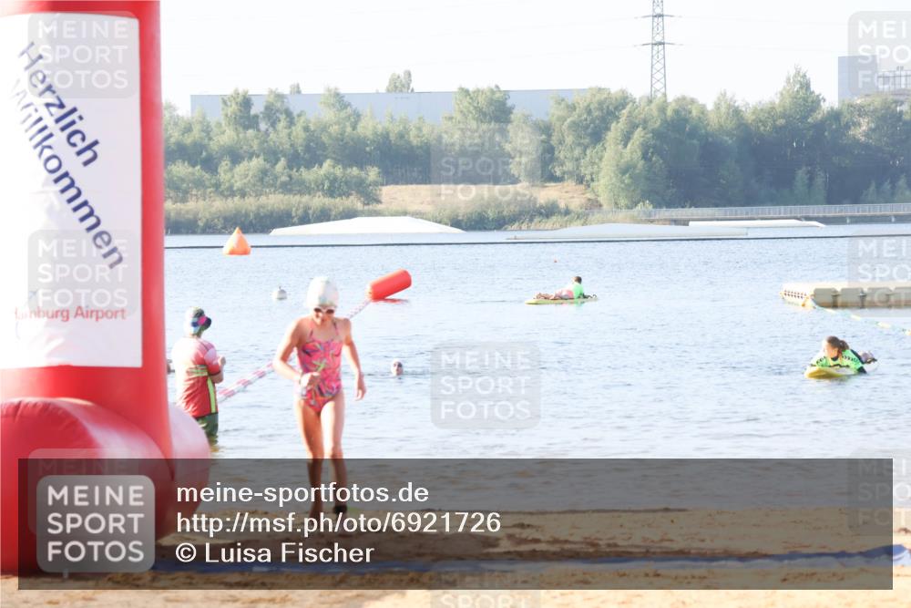 01.09.2024 - 17. Tribühne Triathlon Luisa Fischer http://msf.ph/oto/6921726 01.09.2024 09:04:14 Schwimmen 3, 24, 49, 76, 1488 meine-sportfotos.de