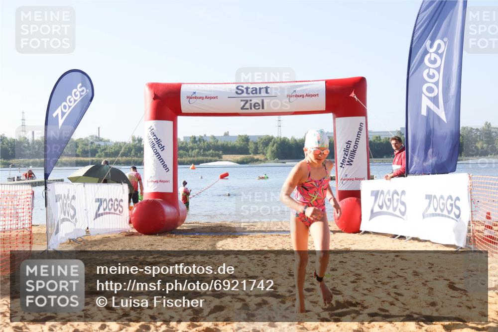 01.09.2024 - 17. Tribühne Triathlon Luisa Fischer http://msf.ph/oto/6921742 01.09.2024 09:04:18 Schwimmen 24, 1488 meine-sportfotos.de