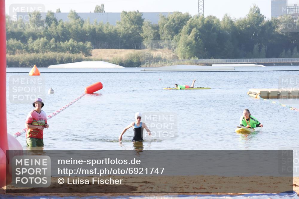 01.09.2024 - 17. Tribühne Triathlon Luisa Fischer http://msf.ph/oto/6921747 01.09.2024 09:04:35 Schwimmen 21 meine-sportfotos.de
