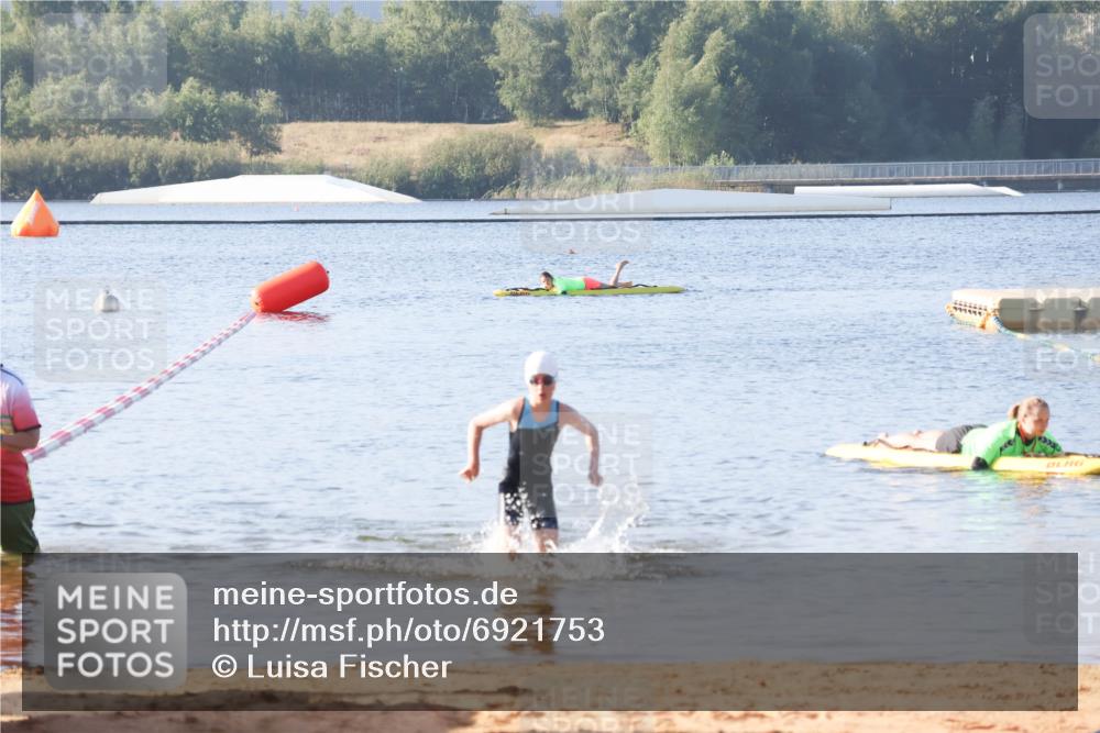 01.09.2024 - 17. Tribühne Triathlon Luisa Fischer http://msf.ph/oto/6921753 01.09.2024 09:04:38 Schwimmen 21 meine-sportfotos.de