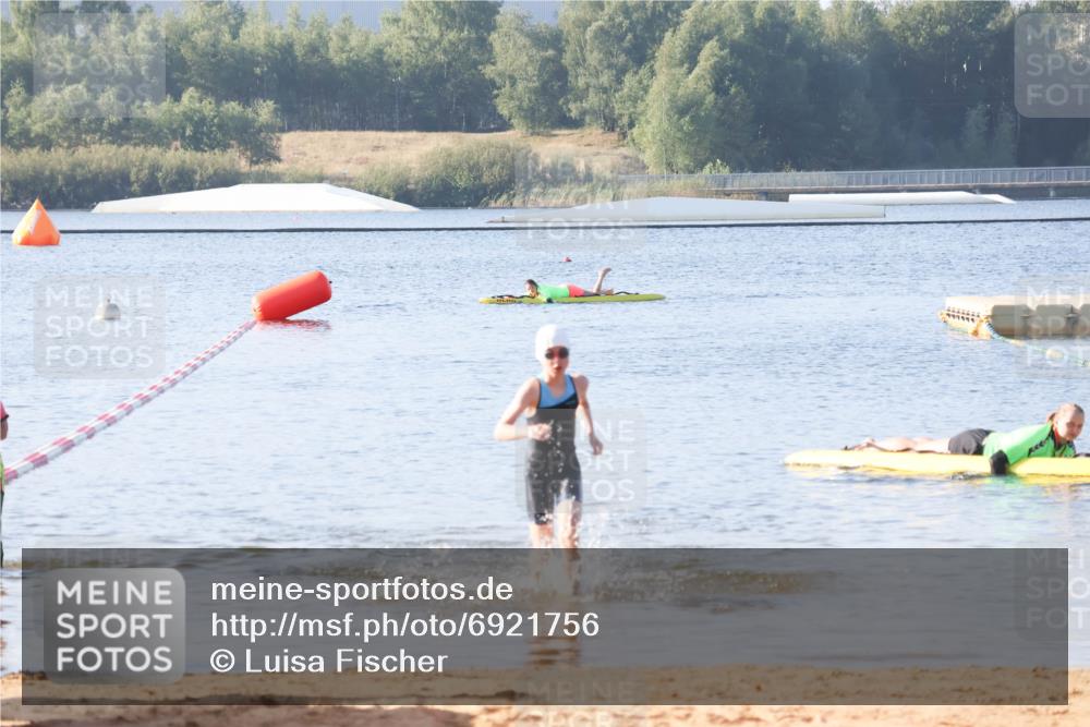 01.09.2024 - 17. Tribühne Triathlon Luisa Fischer http://msf.ph/oto/6921756 01.09.2024 09:04:39 Schwimmen 21 meine-sportfotos.de