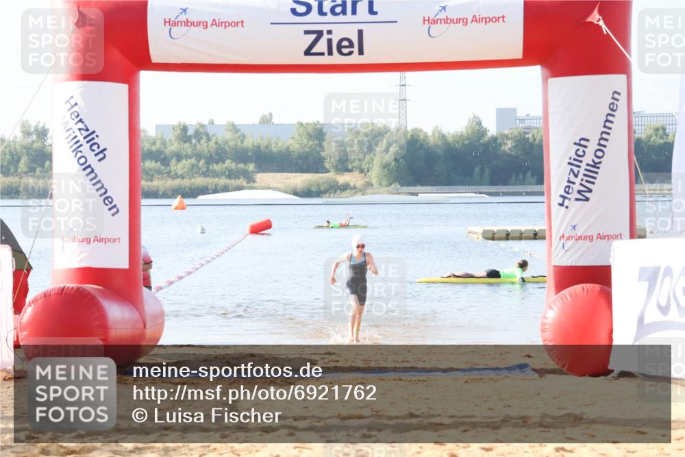01.09.2024 - 17. Tribühne Triathlon Luisa Fischer http://msf.ph/oto/6921762 01.09.2024 09:04:41 Schwimmen 21 meine-sportfotos.de