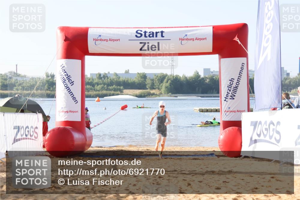 01.09.2024 - 17. Tribühne Triathlon Luisa Fischer http://msf.ph/oto/6921770 01.09.2024 09:04:43 Schwimmen 21 meine-sportfotos.de