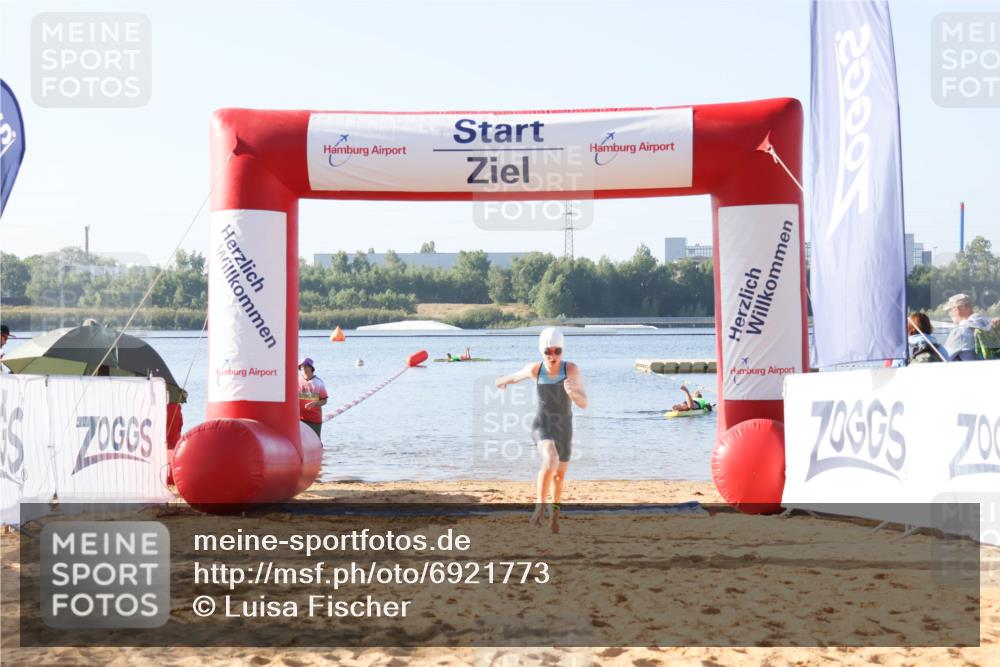 01.09.2024 - 17. Tribühne Triathlon Luisa Fischer http://msf.ph/oto/6921773 01.09.2024 09:04:44 Schwimmen 21 meine-sportfotos.de