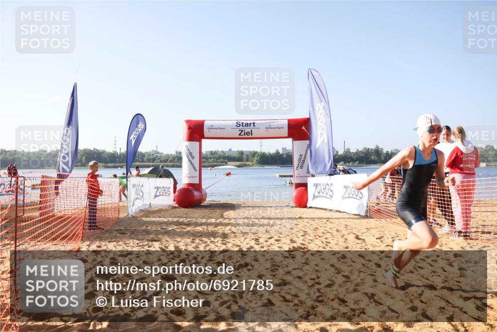 01.09.2024 - 17. Tribühne Triathlon Luisa Fischer http://msf.ph/oto/6921785 01.09.2024 09:04:47 Schwimmen 21 meine-sportfotos.de