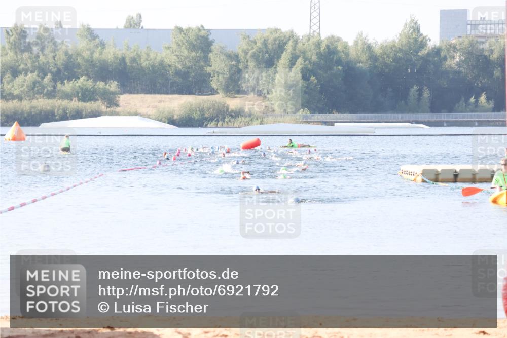 01.09.2024 - 17. Tribühne Triathlon Luisa Fischer http://msf.ph/oto/6921792 01.09.2024 09:28:04 Schwimmen  meine-sportfotos.de