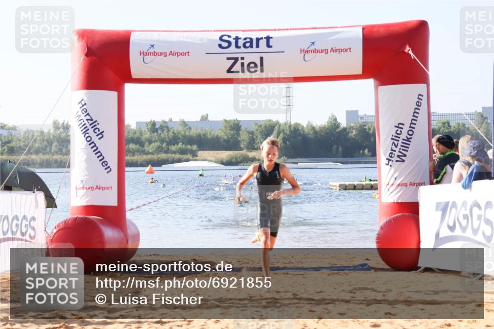 01.09.2024 - 17. Tribühne Triathlon Luisa Fischer http://msf.ph/oto/6921855 01.09.2024 09:28:33 Schwimmen 72, 117 meine-sportfotos.de