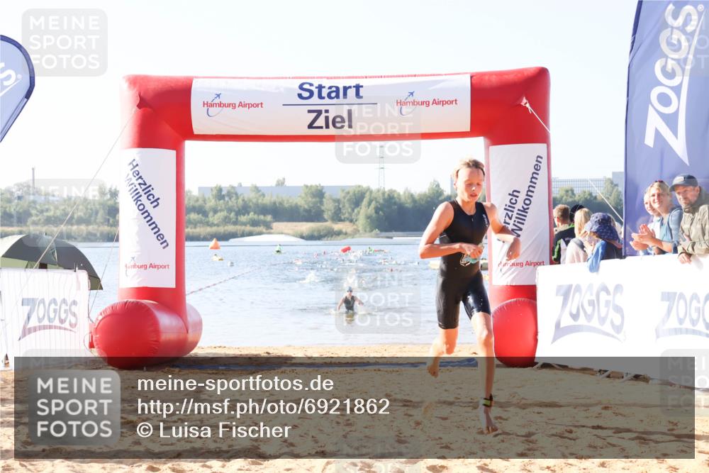 01.09.2024 - 17. Tribühne Triathlon Luisa Fischer http://msf.ph/oto/6921862 01.09.2024 09:28:34 Schwimmen 72, 117 meine-sportfotos.de
