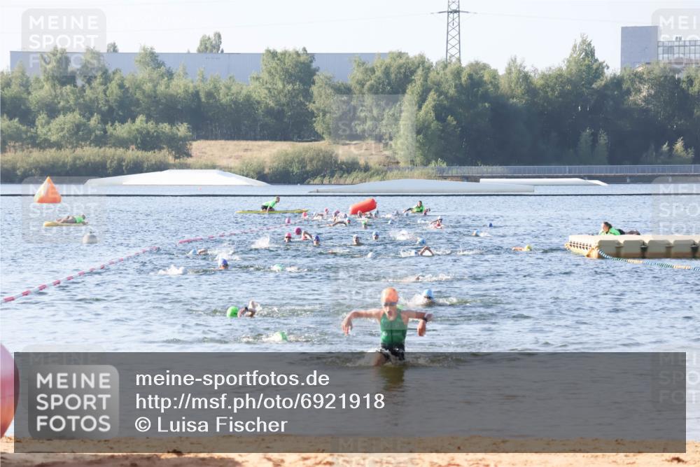 01.09.2024 - 17. Tribühne Triathlon Luisa Fischer http://msf.ph/oto/6921918 01.09.2024 09:28:49 Schwimmen 57, 72 meine-sportfotos.de