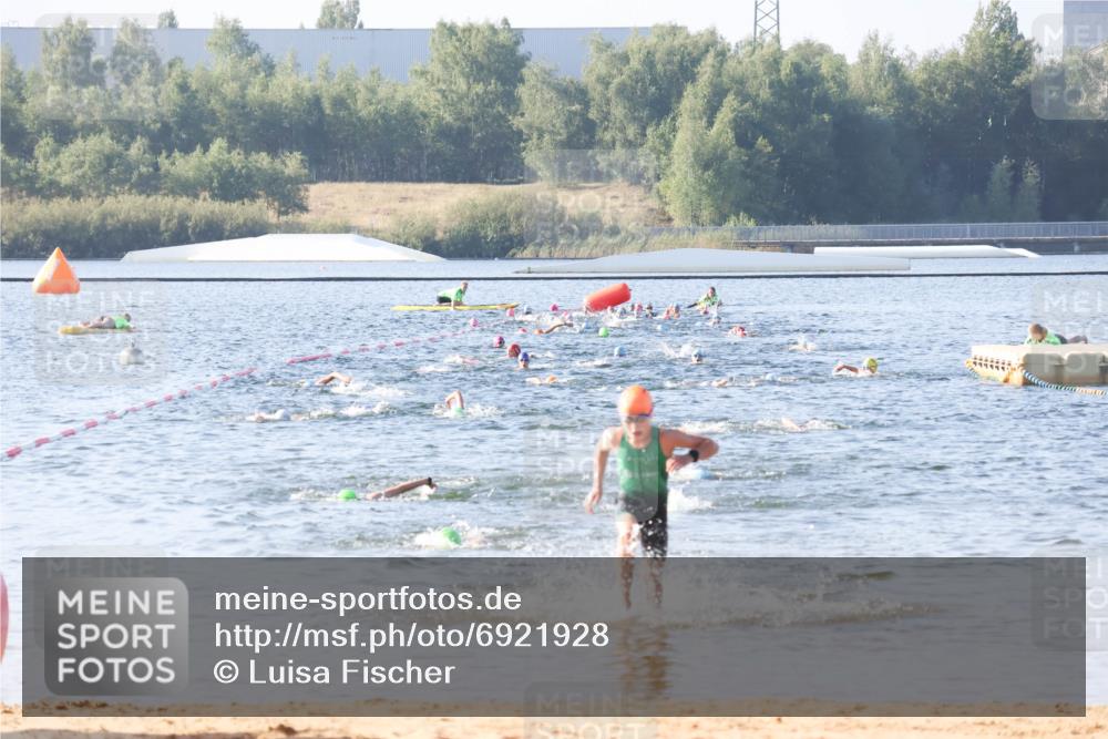 01.09.2024 - 17. Tribühne Triathlon Luisa Fischer http://msf.ph/oto/6921928 01.09.2024 09:28:51 Schwimmen 57, 72 meine-sportfotos.de