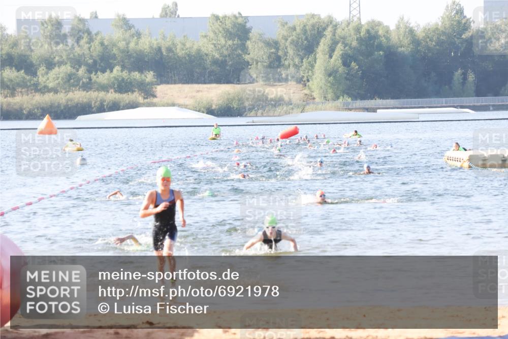 01.09.2024 - 17. Tribühne Triathlon Luisa Fischer http://msf.ph/oto/6921978 01.09.2024 09:29:00 Schwimmen 57, 111, 134 meine-sportfotos.de