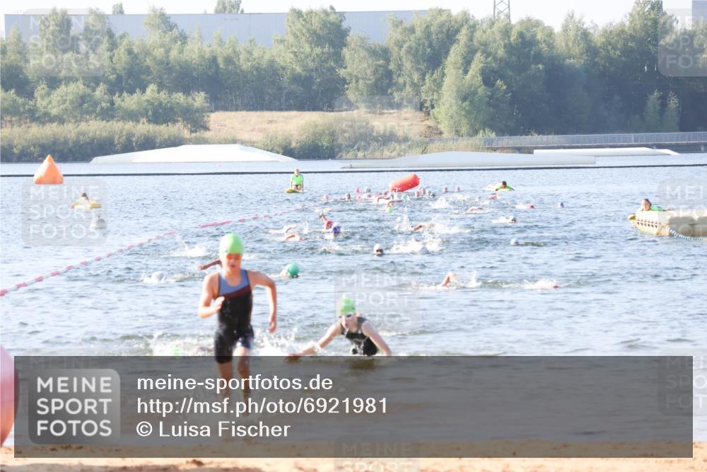 01.09.2024 - 17. Tribühne Triathlon Luisa Fischer http://msf.ph/oto/6921981 01.09.2024 09:29:00 Schwimmen 57, 111, 134 meine-sportfotos.de