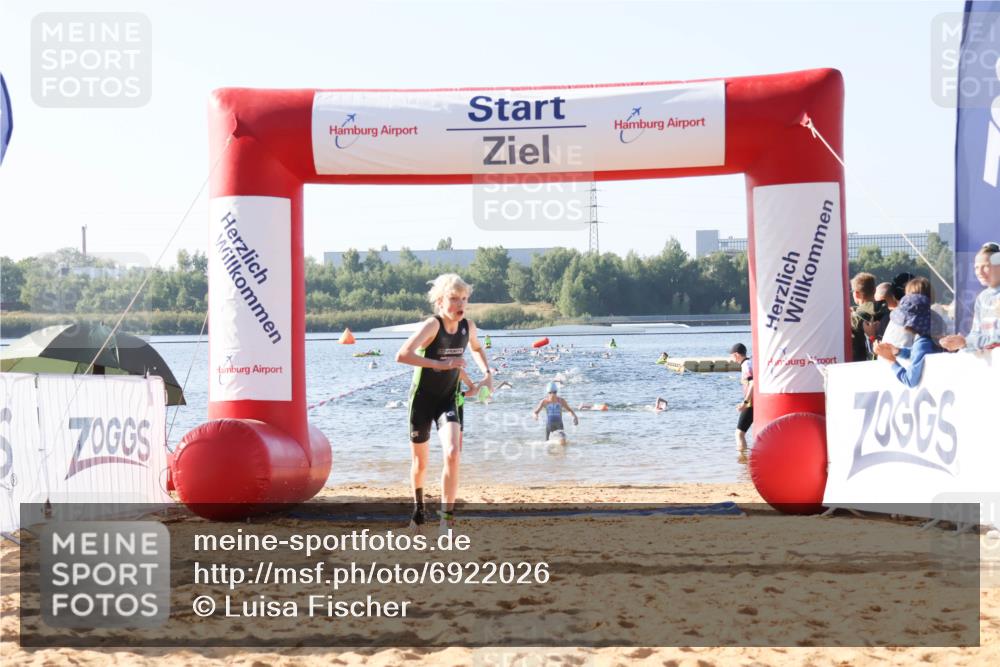 01.09.2024 - 17. Tribühne Triathlon Luisa Fischer http://msf.ph/oto/6922026 01.09.2024 09:29:07 Schwimmen 94, 111, 134, 135 meine-sportfotos.de