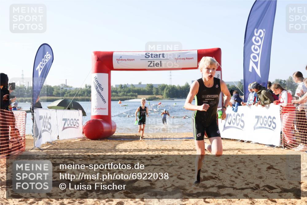 01.09.2024 - 17. Tribühne Triathlon Luisa Fischer http://msf.ph/oto/6922038 01.09.2024 09:29:09 Schwimmen 94, 111, 134, 135 meine-sportfotos.de