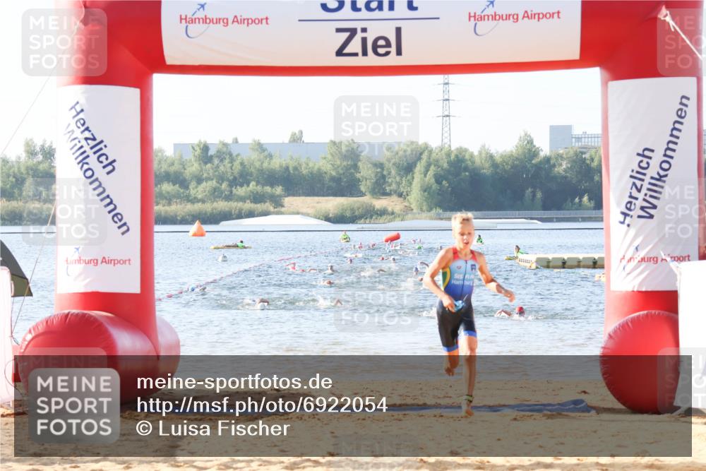01.09.2024 - 17. Tribühne Triathlon Luisa Fischer http://msf.ph/oto/6922054 01.09.2024 09:29:13 Schwimmen 94, 111, 134, 135 meine-sportfotos.de
