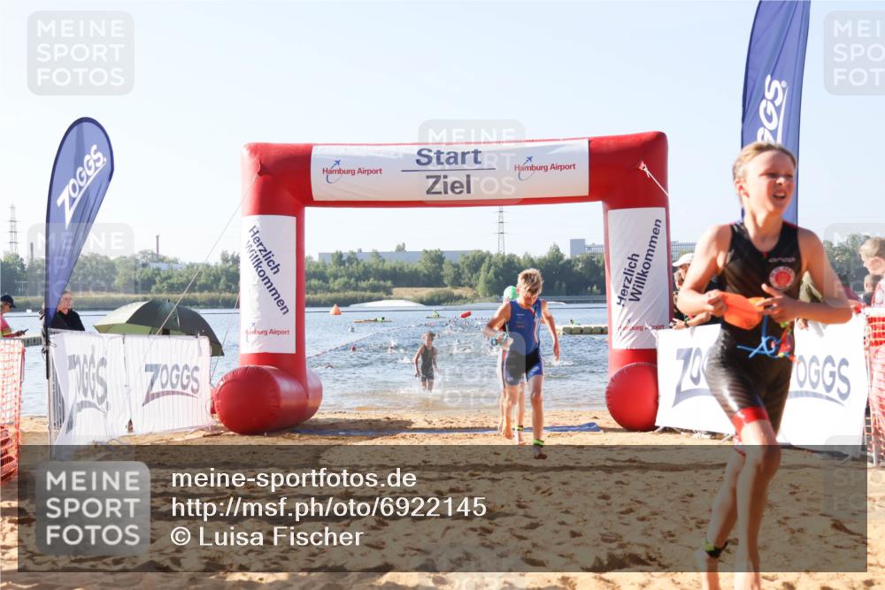 01.09.2024 - 17. Tribühne Triathlon Luisa Fischer http://msf.ph/oto/6922145 01.09.2024 09:29:32 Schwimmen 71, 89, 114, 119, 131, 132 meine-sportfotos.de