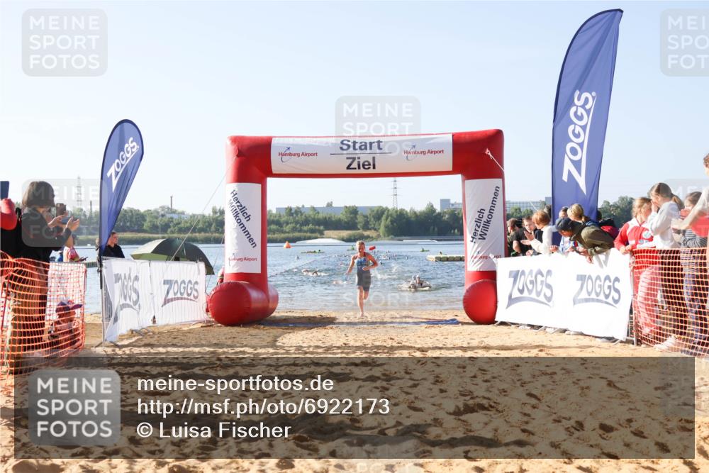 01.09.2024 - 17. Tribühne Triathlon Luisa Fischer http://msf.ph/oto/6922173 01.09.2024 09:29:38 Schwimmen 67, 71, 89, 119, 131, 132 meine-sportfotos.de