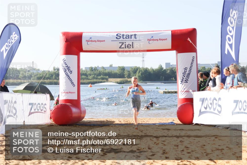 01.09.2024 - 17. Tribühne Triathlon Luisa Fischer http://msf.ph/oto/6922181 01.09.2024 09:29:39 Schwimmen 67, 71, 89, 119, 130, 131, 132 meine-sportfotos.de