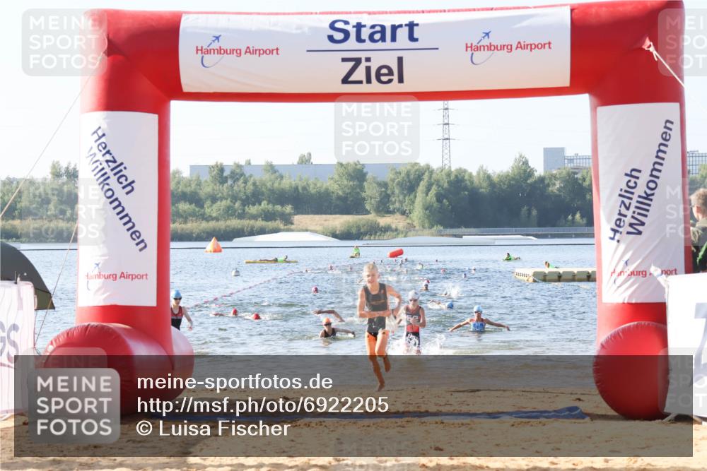 01.09.2024 - 17. Tribühne Triathlon Luisa Fischer http://msf.ph/oto/6922205 01.09.2024 09:29:42 Schwimmen 67, 119, 130, 131, 132, 133 meine-sportfotos.de