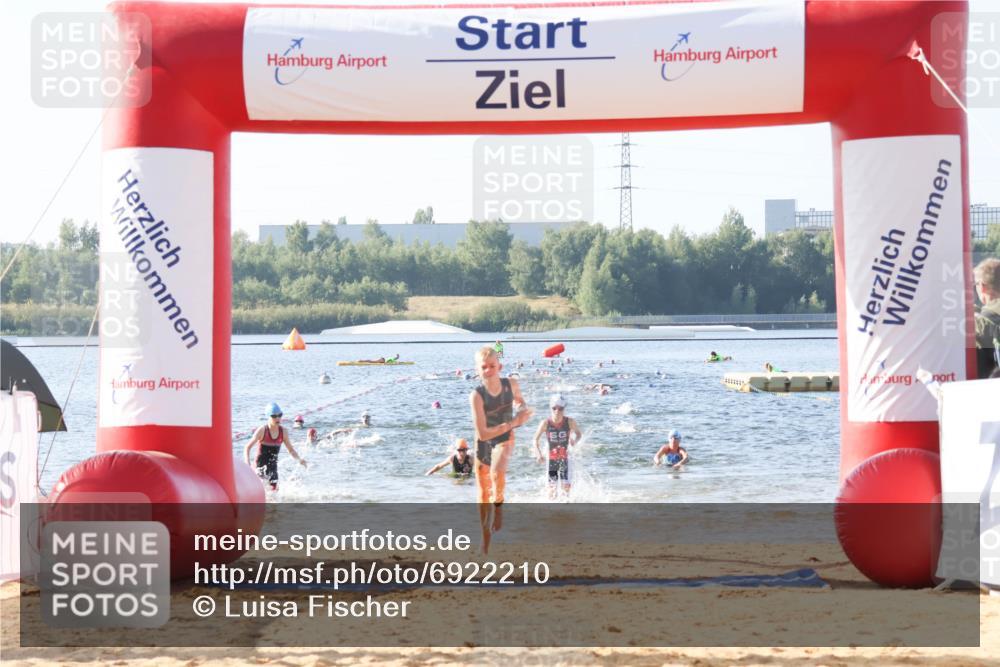 01.09.2024 - 17. Tribühne Triathlon Luisa Fischer http://msf.ph/oto/6922210 01.09.2024 09:29:43 Schwimmen 67, 90, 119, 130, 132, 133 meine-sportfotos.de