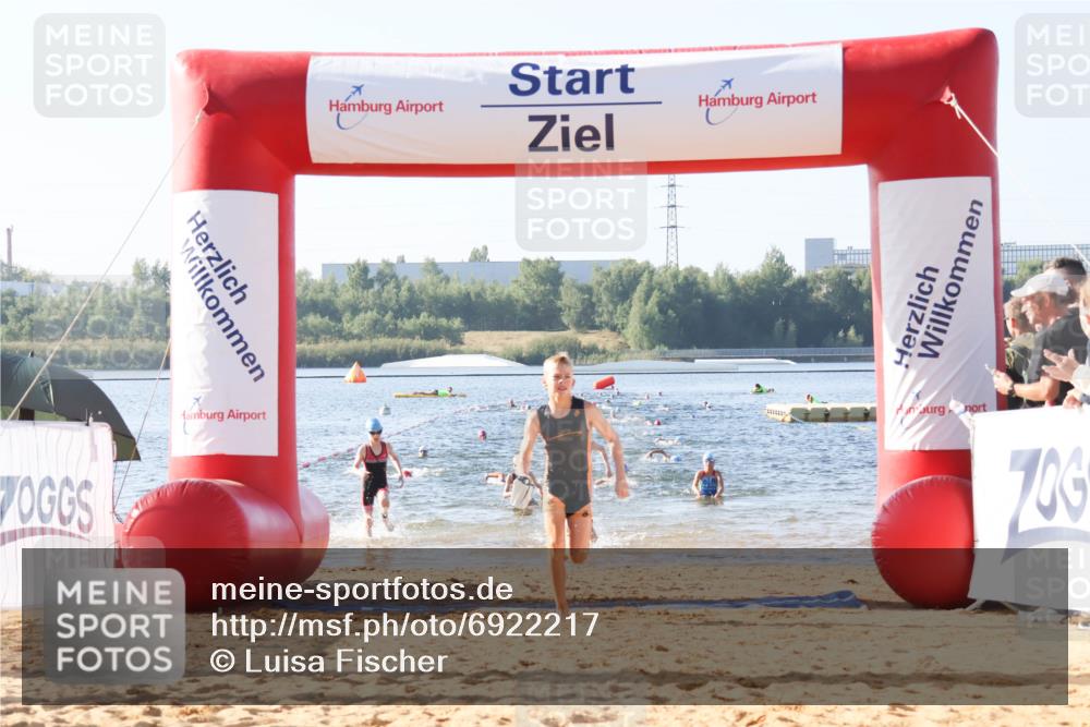 01.09.2024 - 17. Tribühne Triathlon Luisa Fischer http://msf.ph/oto/6922217 01.09.2024 09:29:44 Schwimmen 67, 90, 119, 130, 132, 133 meine-sportfotos.de