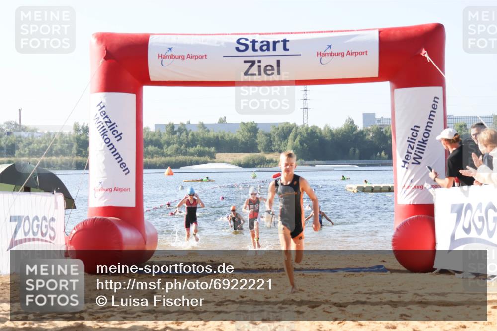 01.09.2024 - 17. Tribühne Triathlon Luisa Fischer http://msf.ph/oto/6922221 01.09.2024 09:29:45 Schwimmen 67, 90, 106, 119, 130, 132, 133 meine-sportfotos.de