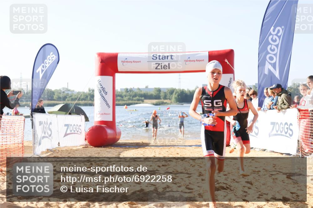 01.09.2024 - 17. Tribühne Triathlon Luisa Fischer http://msf.ph/oto/6922258 01.09.2024 09:29:50 Schwimmen 66, 67, 90, 106, 110, 130, 133 meine-sportfotos.de