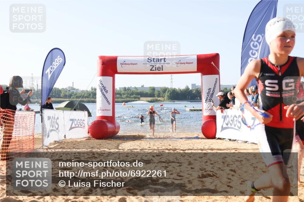 01.09.2024 - 17. Tribühne Triathlon Luisa Fischer http://msf.ph/oto/6922261 01.09.2024 09:29:51 Schwimmen 66, 67, 90, 106, 110, 130, 133 meine-sportfotos.de