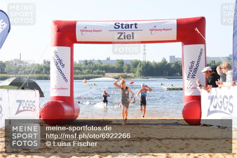 01.09.2024 - 17. Tribühne Triathlon Luisa Fischer http://msf.ph/oto/6922266 01.09.2024 09:29:51 Schwimmen 66, 67, 90, 106, 110, 130, 133 meine-sportfotos.de