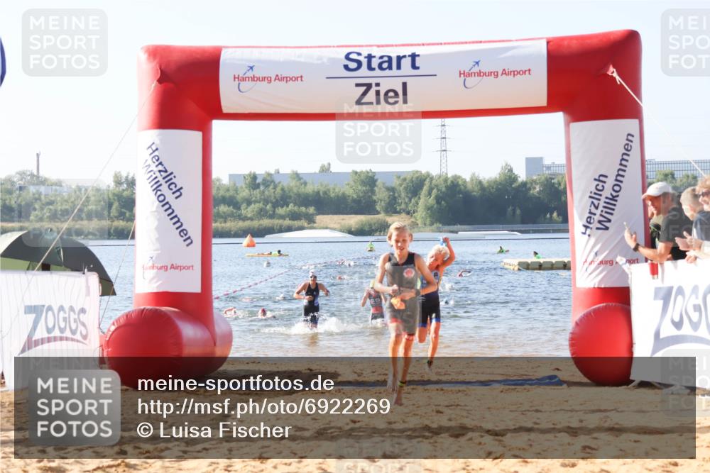 01.09.2024 - 17. Tribühne Triathlon Luisa Fischer http://msf.ph/oto/6922269 01.09.2024 09:29:52 Schwimmen 66, 67, 90, 106, 110, 130, 133 meine-sportfotos.de