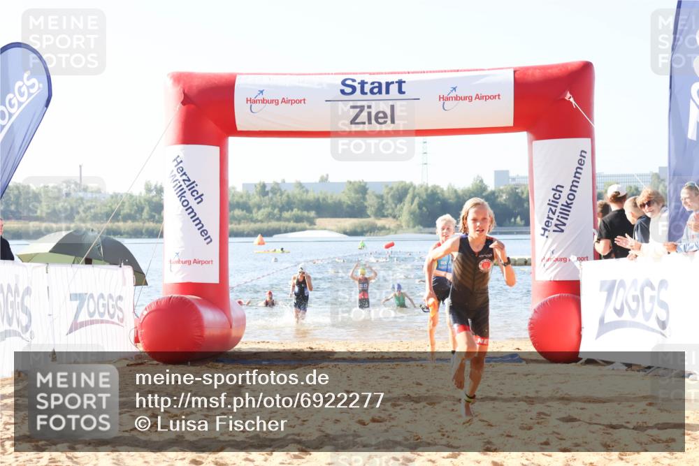 01.09.2024 - 17. Tribühne Triathlon Luisa Fischer http://msf.ph/oto/6922277 01.09.2024 09:29:53 Schwimmen 66, 67, 90, 106, 110, 125, 130, 133 meine-sportfotos.de